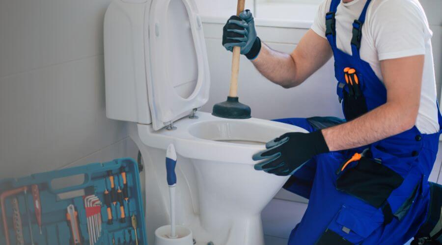 Expert burst pipe repair services in Marion, TX